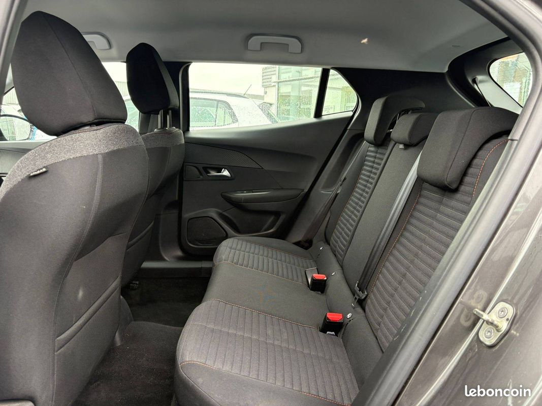 PEUGEOT 2008 BlueHDi 110 S&S BVM6 Active Business (image 8)