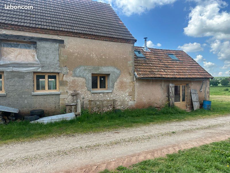 Appartement 2 pièces 84 m² · à Bourbon-l'Archambault · 84 m² · 129 000 €