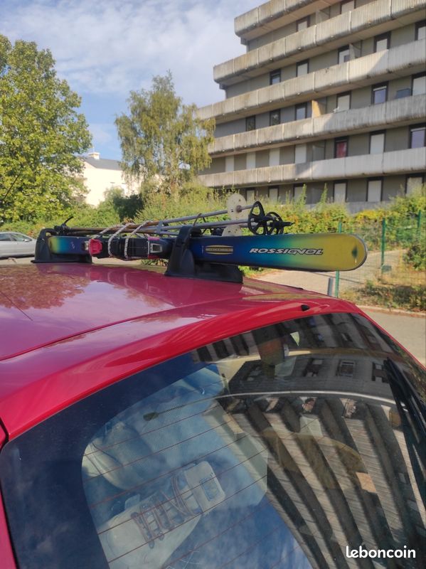 Skis avec support toit (image 1)
