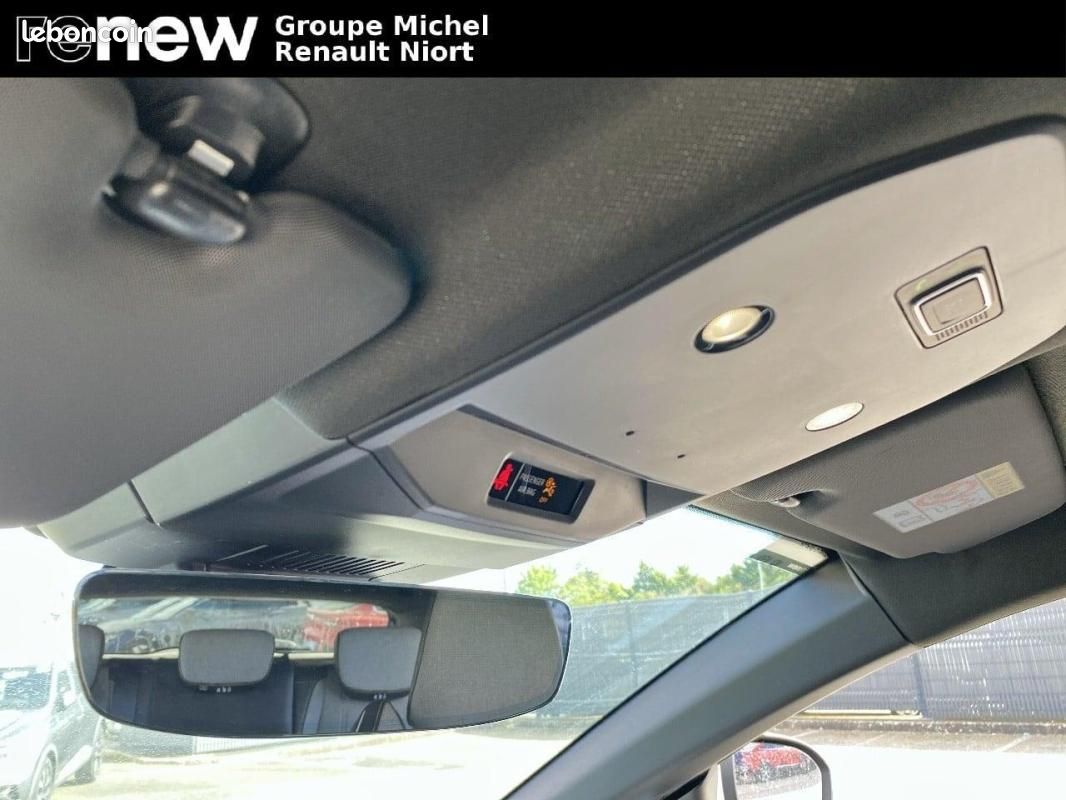 Renault Mégane E-TECH EV40 130ch standard charge Techno (image 14)