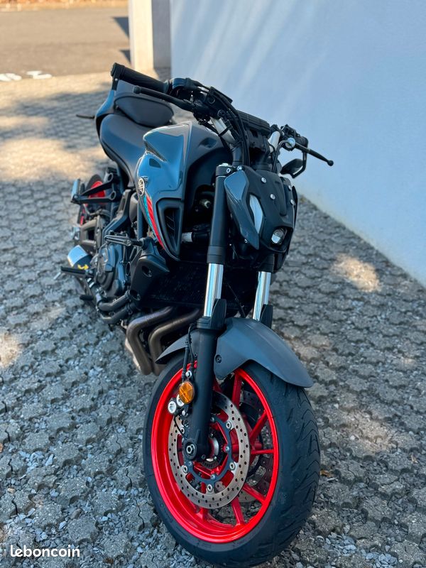 Vends Mt07 comme neuve (image 3)