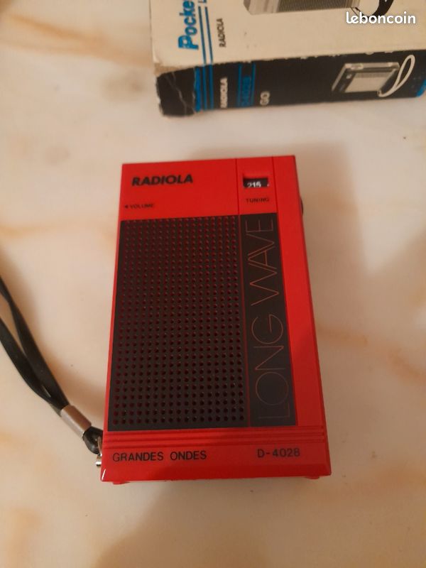 Ancienne radio de poche RADIOLA (image 2)