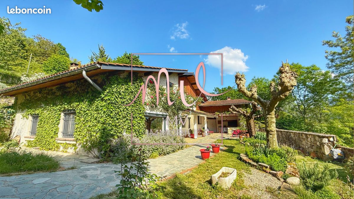 Maison 5 pièces 220 m² · à Tullins · 220 m² · 499 000 €