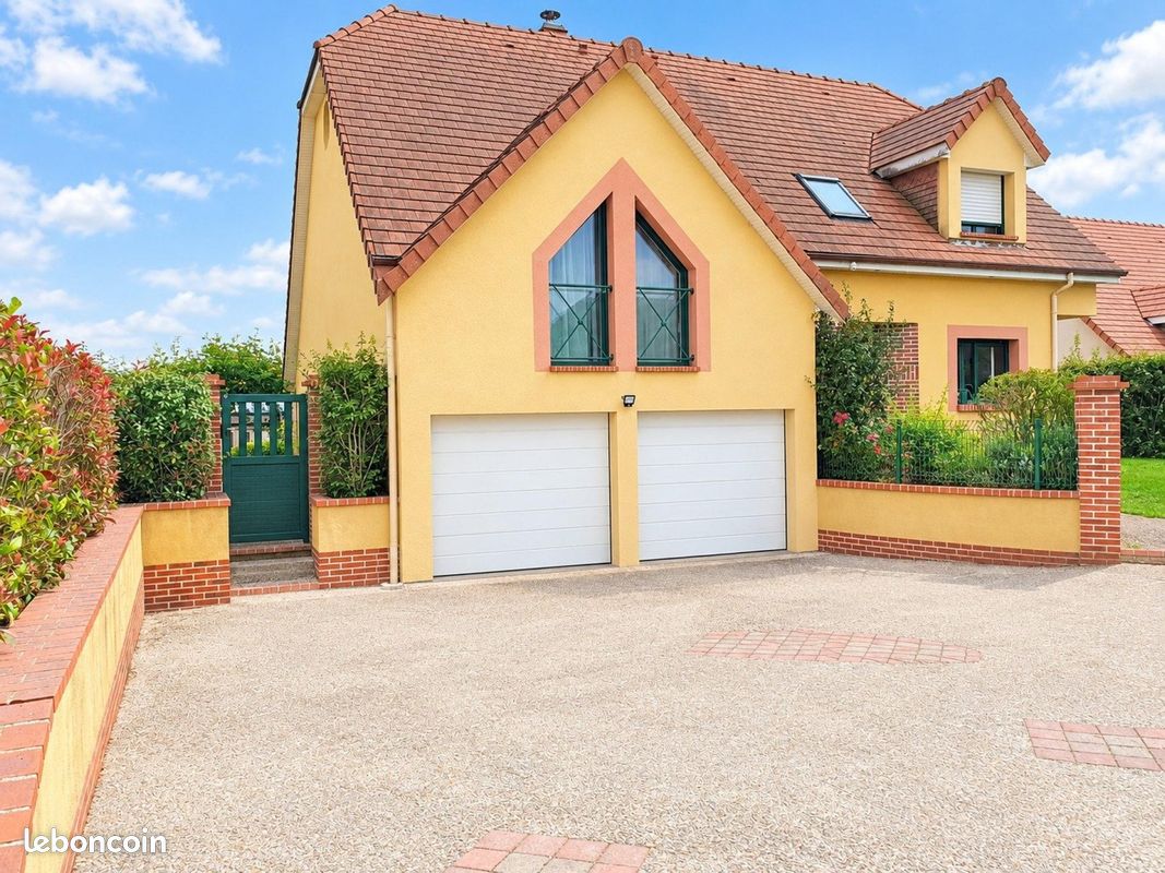 Maison 7 pièces 170 m² · à Barentin · 170 m² · 372 000 €