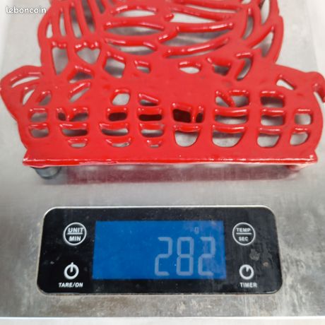 Dessous de plat en fonte Émaillée Rouge vintage – Motif Poule Ferme - Arts de la table