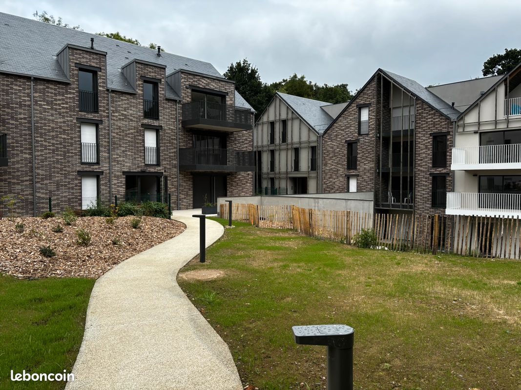 Appartement 2 pièces 45 m² · à Dinard · 45 m² · 825 €/mois