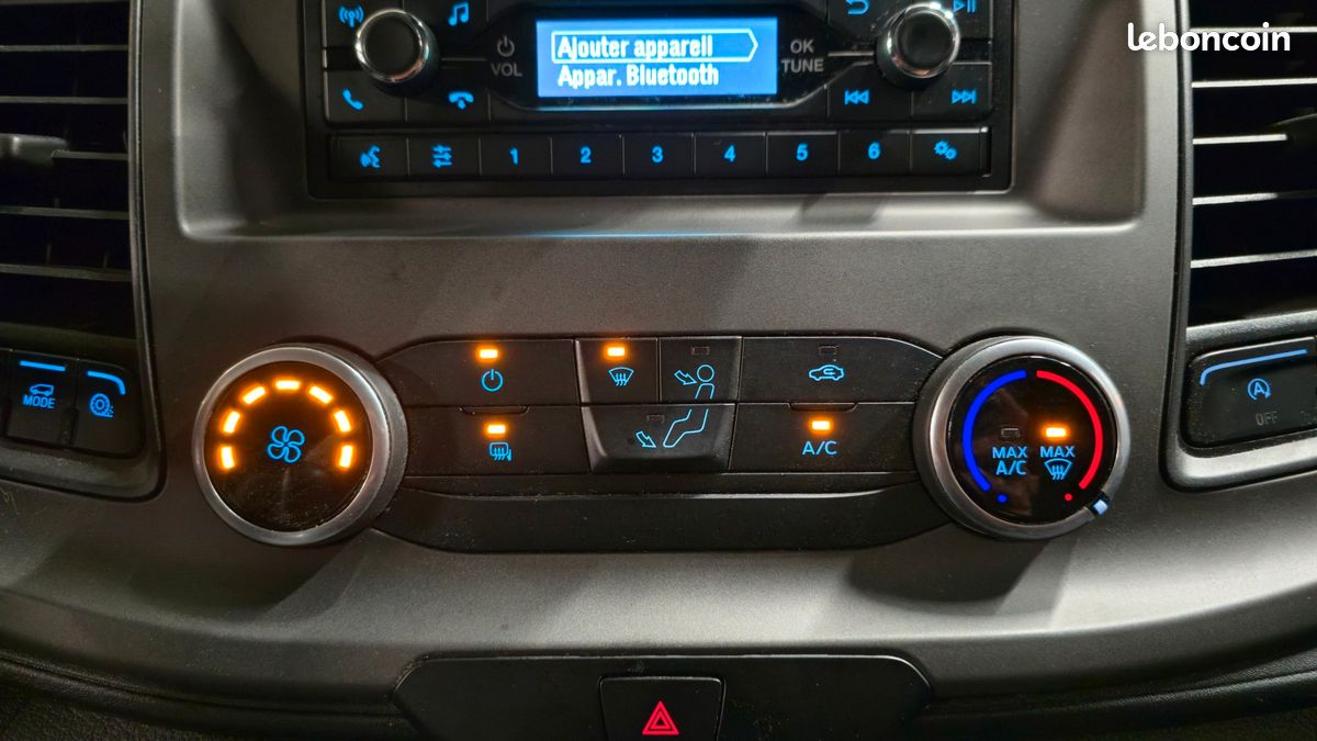 Ford transit custom fourgon 270 2.0 tdci 130 l1h1 court pc-tn limited (image 9)
