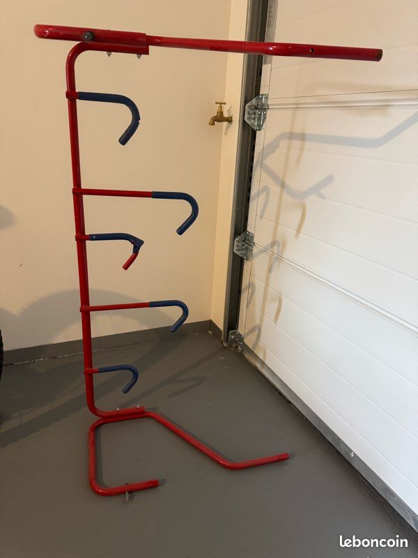 Porte-vélos mural en acier revêtu par pulvérisation pour le stockage de vélo jusqu'à 60 kg