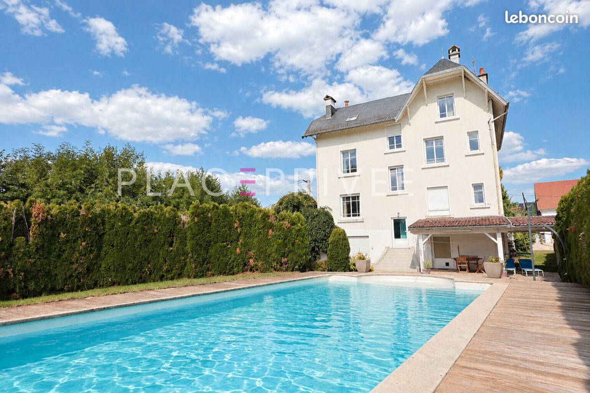 Maison 8 pièces 214 m² · à Vagney · 214 m² · 389 000 €