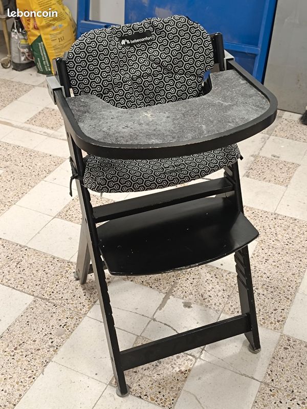Chaise haute noir (image 1)