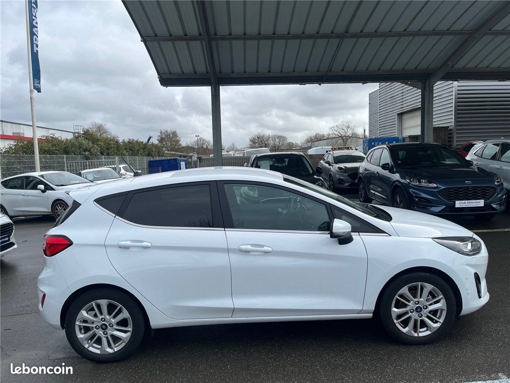 Ford Fiesta VII 1.0 FLEXIFUEL 95 CH S&S BVM6 Titanium Business (image 4)