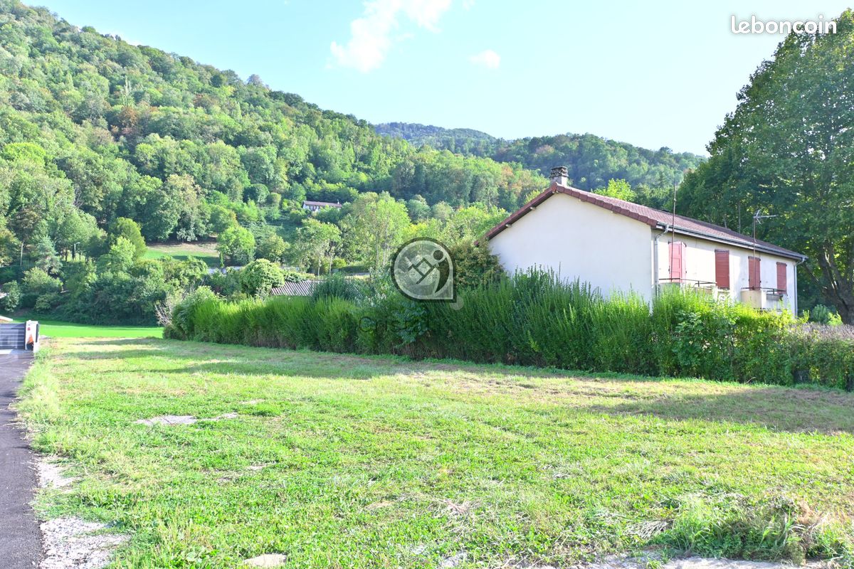 Terrain 814 m² · à Murianette · 814 m² · 255 000 €