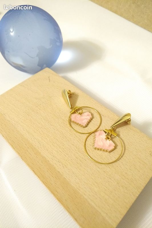 Boucles d'oreille artisanales coeur pixel (image 3)