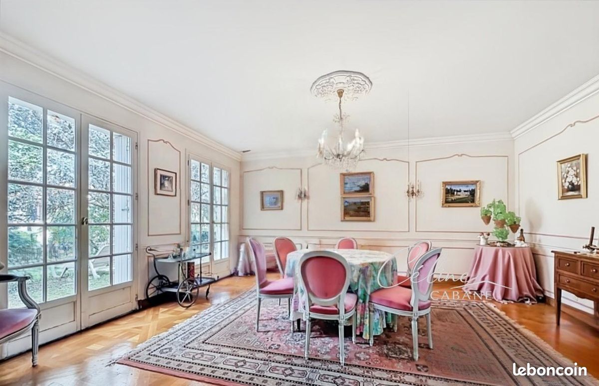 Maison 12 pièces 368 m² · à Roissy-en-Brie · 368 m² · 730 000 €