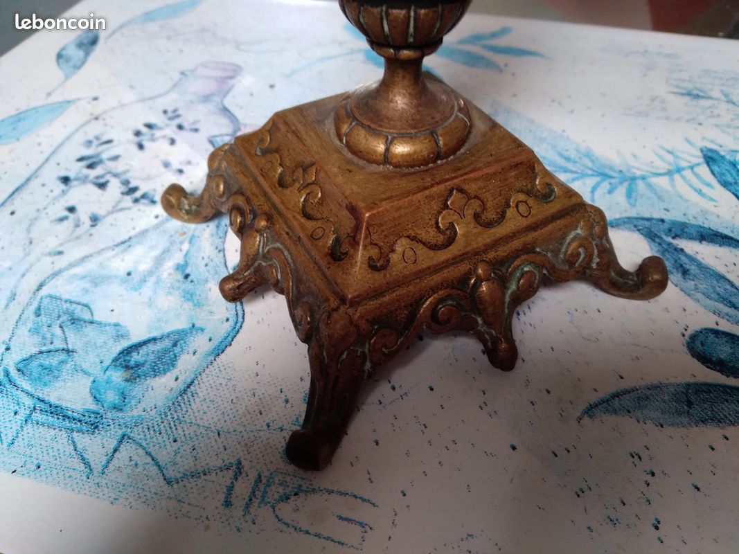Paire de bougeoirs anciens en bronze doré 19e siècle (Gebraucht) in