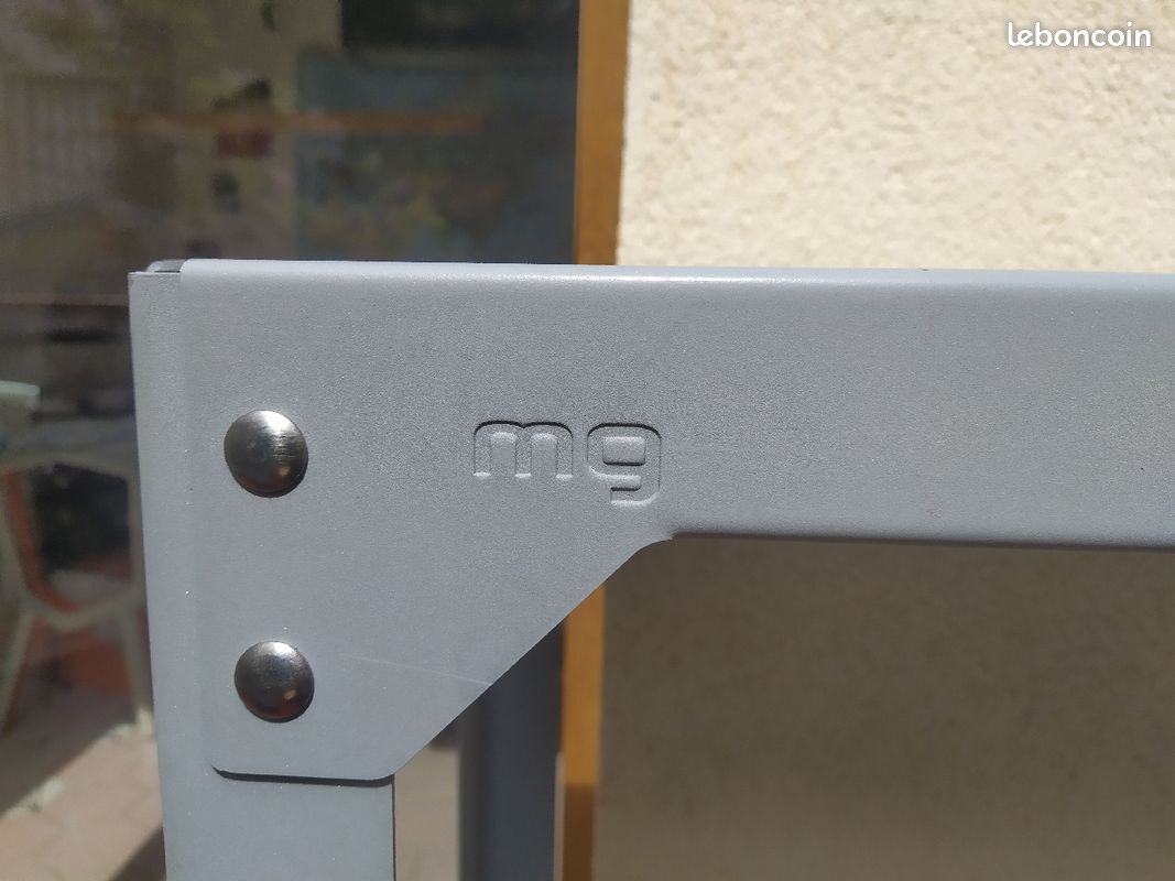 Bancs / tables hauts (image 2)