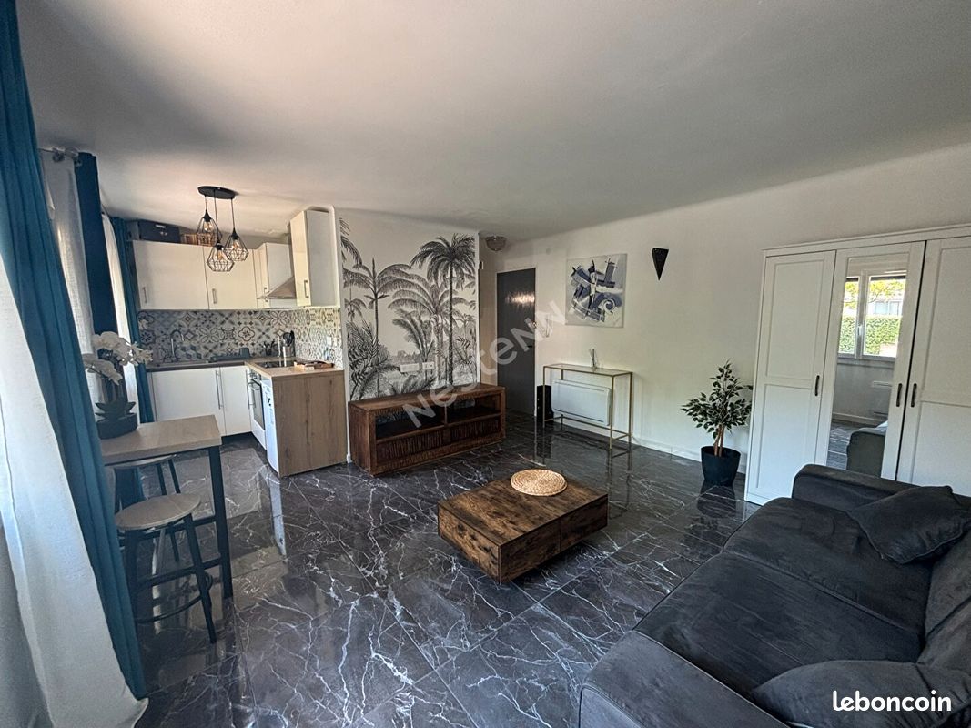 Appartement 1 pièce 23 m² · à La Valette-du-Var · 23 m² · 700 €