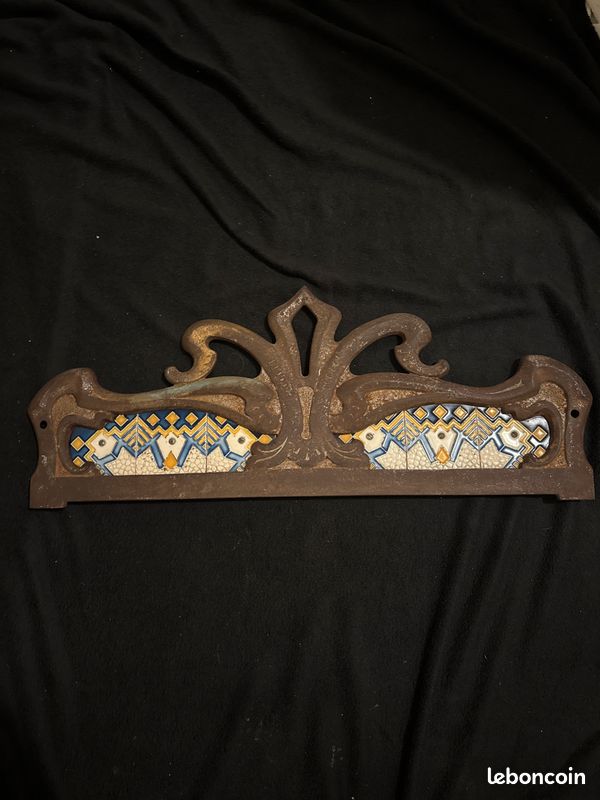Ancien écran de cheminée Art Nouveau - Fonte et Carreaux Céramique (image 1)