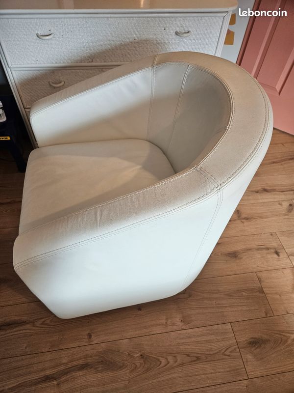 Fauteuil cuir blanc cabriolet (image 2)