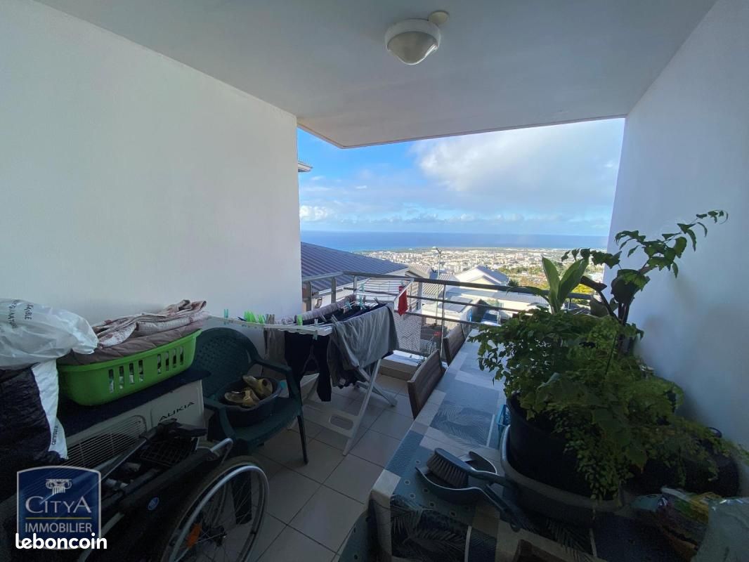 Appartement 3 pièces 49 m² · à Saint-Denis · 49 m² · 99 000 €
