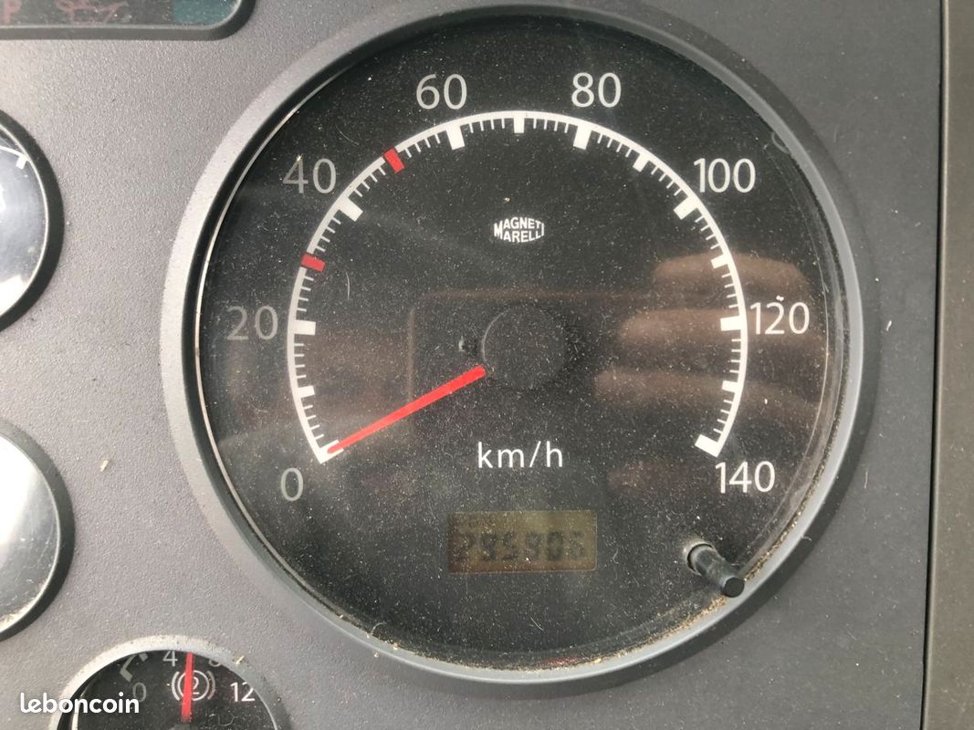 Nissan Atléon 190 cv Taut Liner 7,5 T 4x2 (image 6)