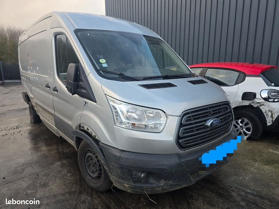 Ford transit 2,0 tdci ecoblue 130cv l2h2 accidentée (image 1)