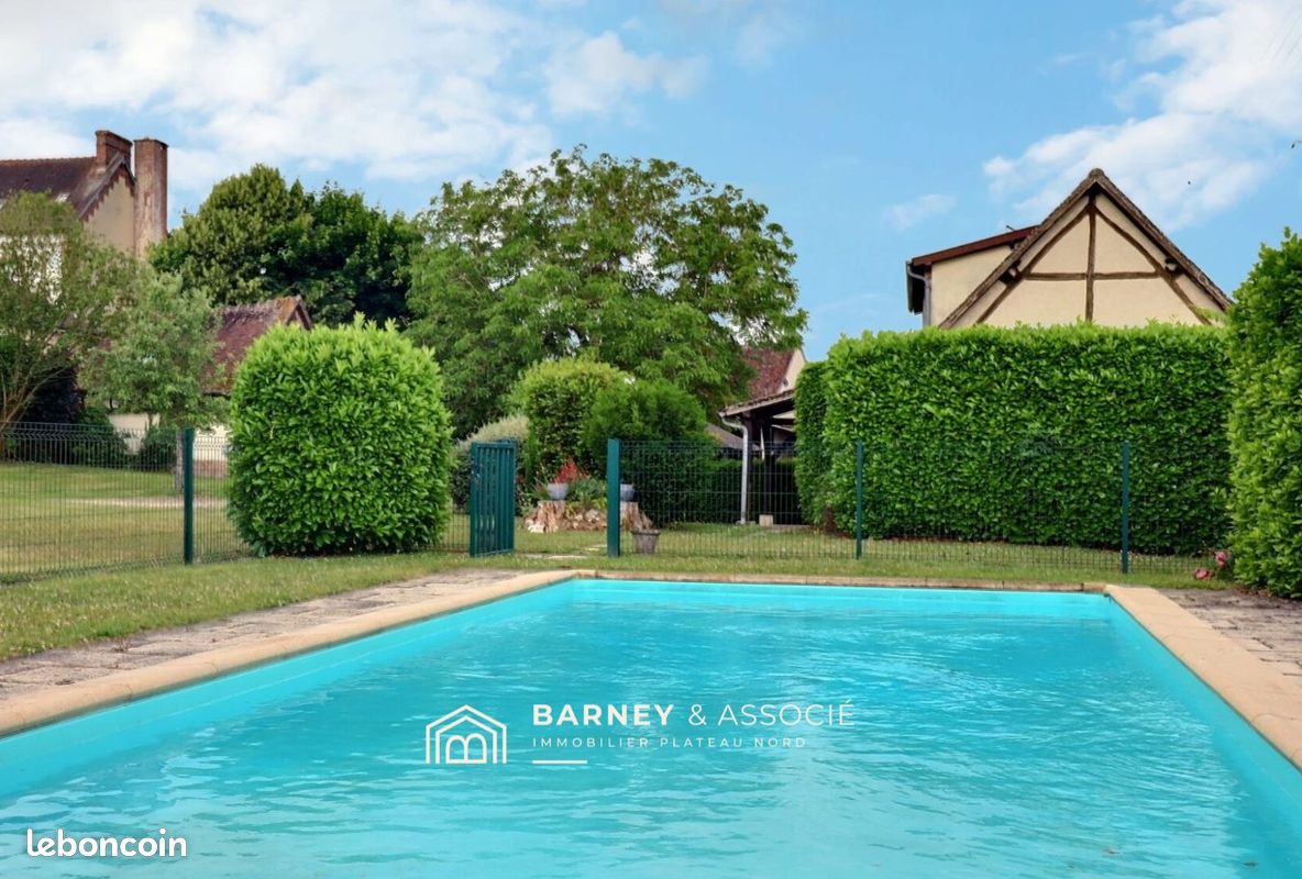 Maison 6 pièces 200 m² · à Arnières-sur-Iton · 200 m² · 325 000 €