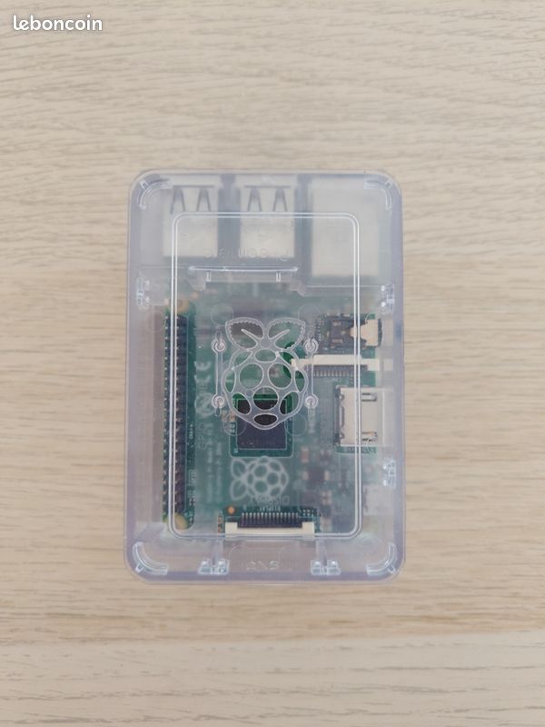 Raspberry Pi 1 Model B+ avec Carte SD 8gb + chargeur + PiGlow (image 2)