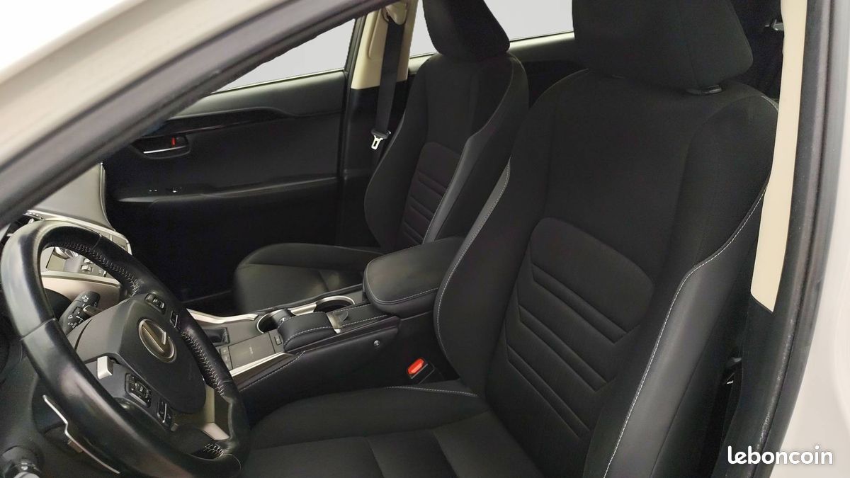 LEXUS NX 300h 4WD Pack (image 12)