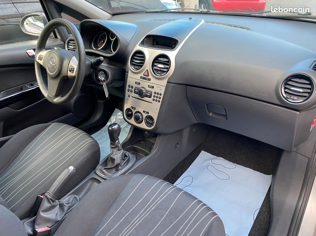 OPEL CORSA 1L2 essence Twinport Moteur à chaine clim crit'air 2 garantie 12mois (image 8)