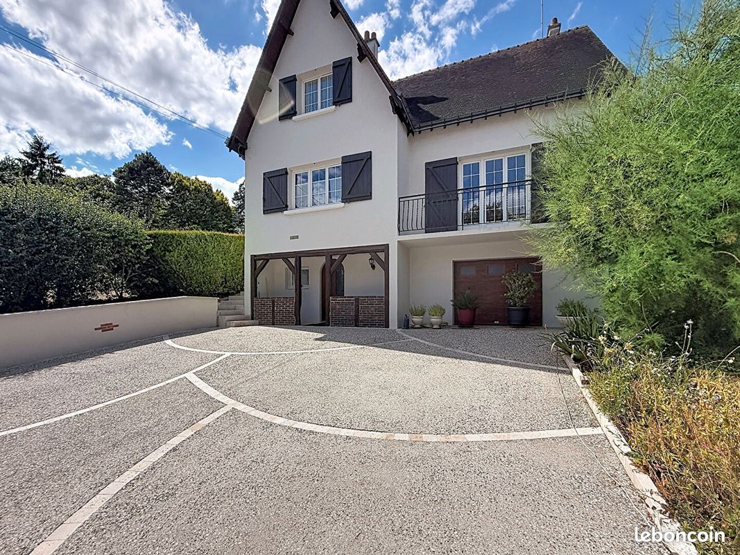 Maison 6 pièces 157 m² · à Amboise · 157 m² · 304 000 €