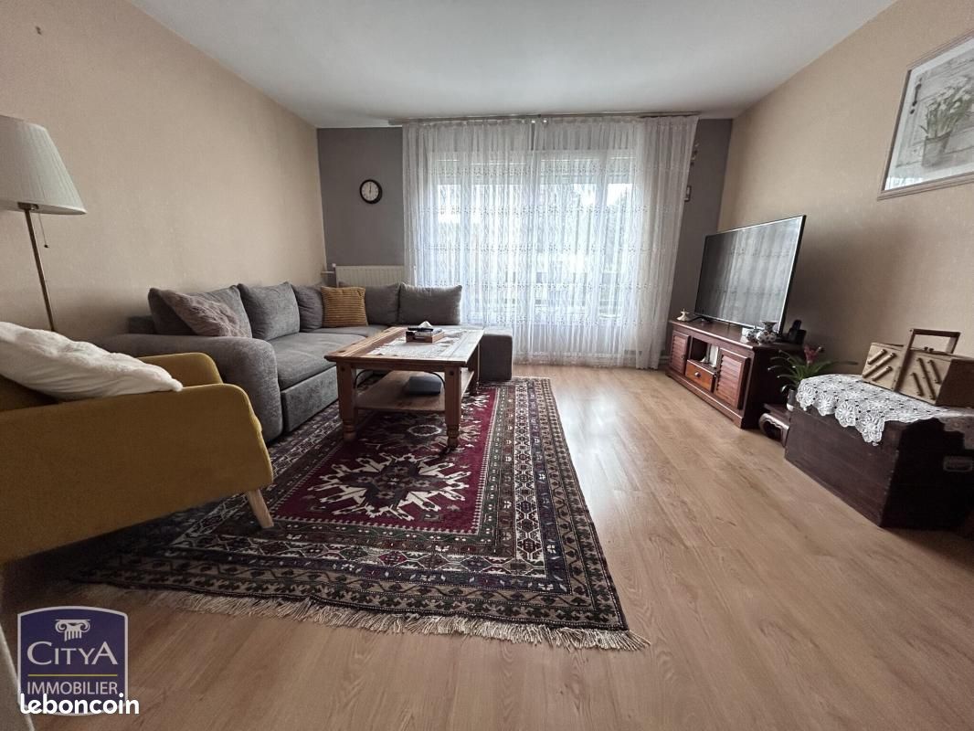 Appartement 3 pièces 75 m² · à Charleville-Mézières · 75 m² · 40 000 €
