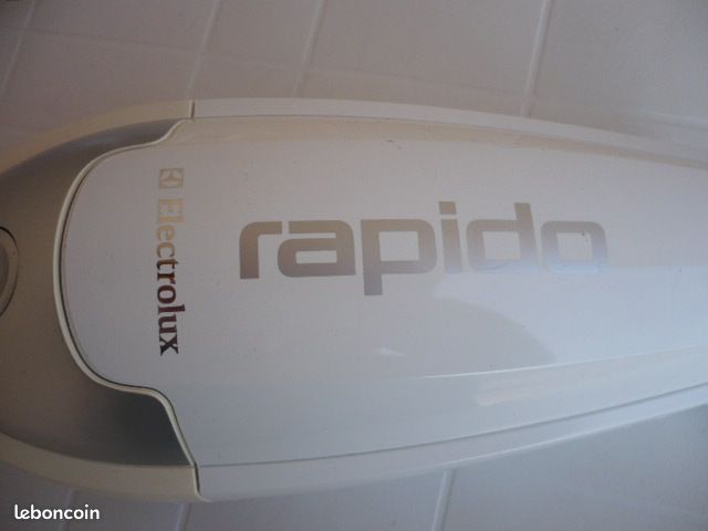 Aspirateur de Table Electrolux Rapido 3.6 V pour pièces (image 5)