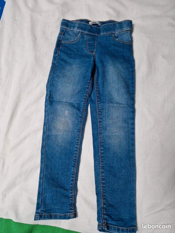 Jeans fille 5 ans (image 1)