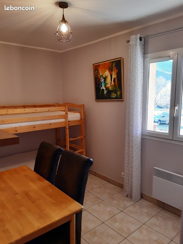 Maison de vacance / bord de rivière (image 6)