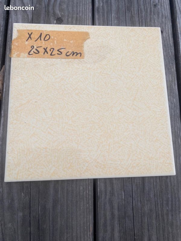 10 carreaux faïence 25x25 - jaune clair (image 1)