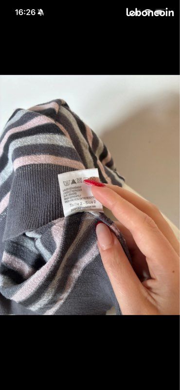 Pull Burton Rayé Brillant Taille 2 - Occasion En Très Bon état, Idéal Pour Un Look Décontracté