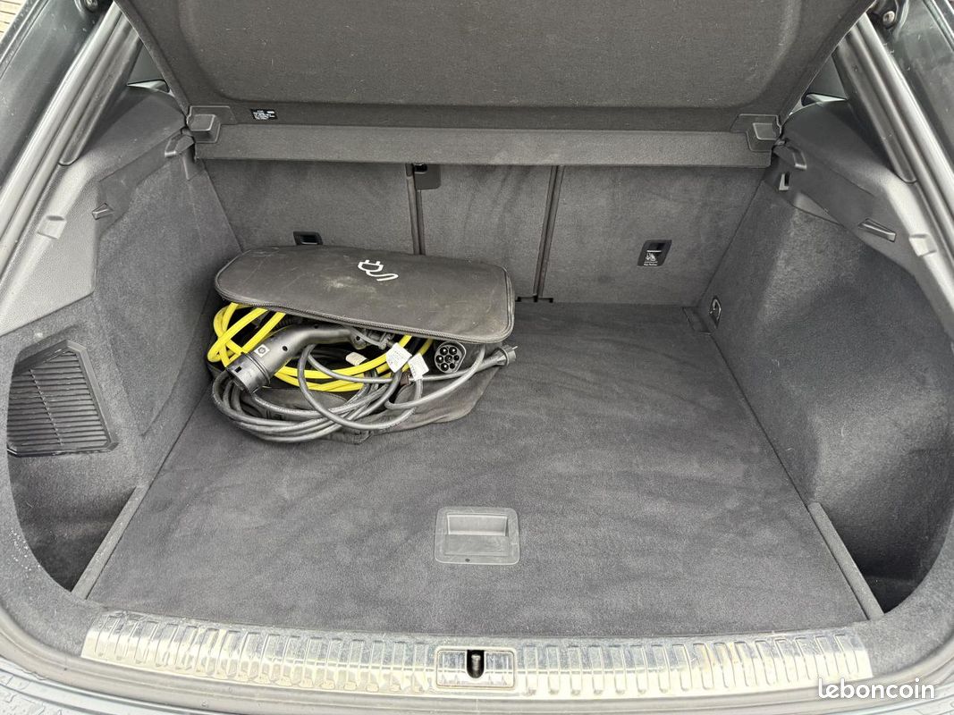 AUDI Q3 45 TFSIe 245 ch S tronic 6 S line (image 21)