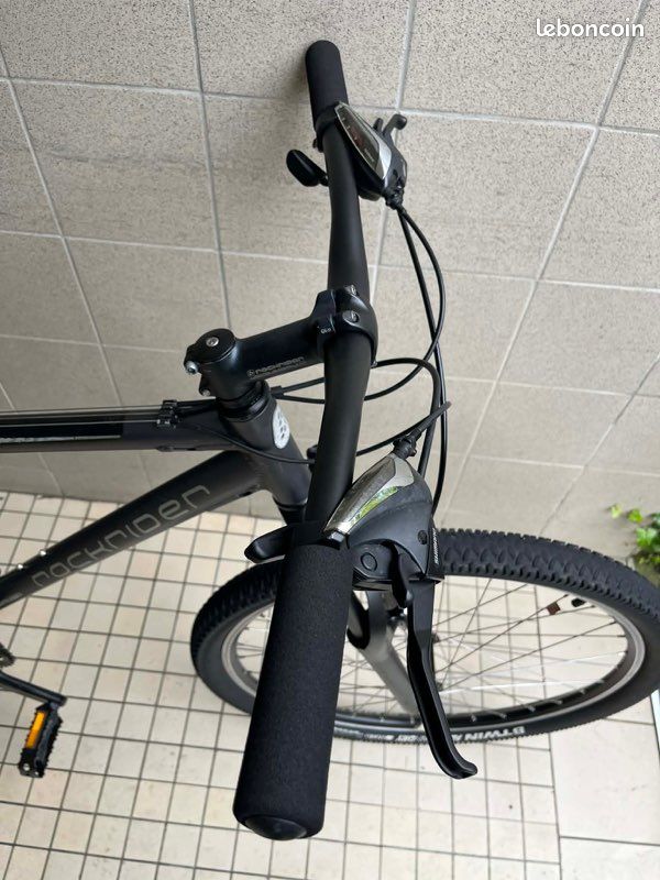 VTT de la marque Rockrider cadre aluminium roues 26 pouces taille M-L (image 8)