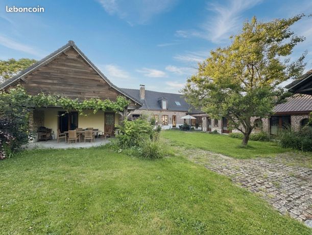 Maison 8 pièces 270 m²