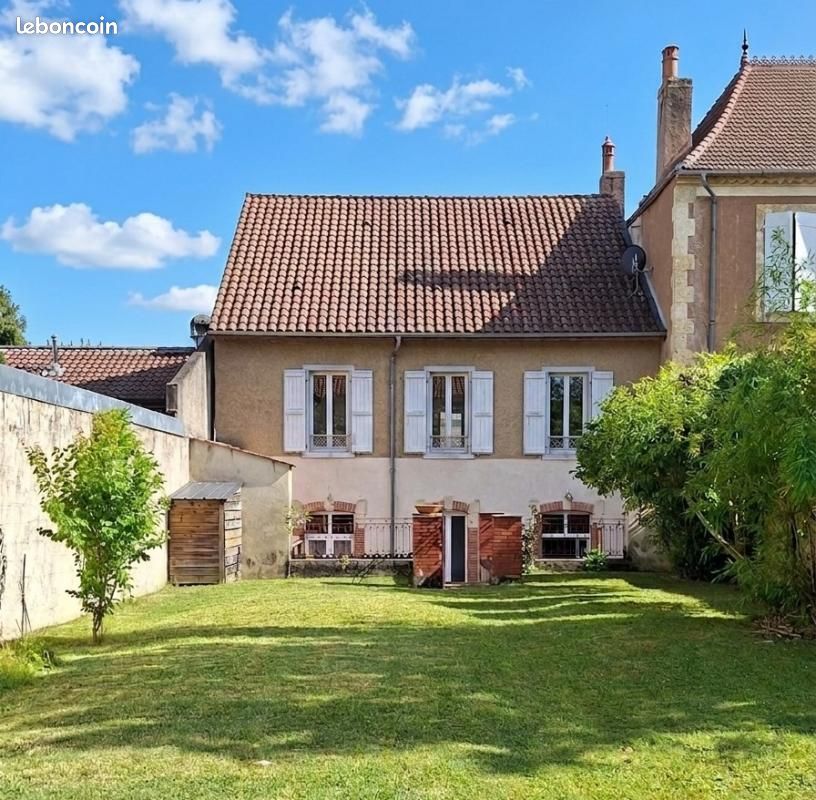 Maison 4 pièces 156 m² · à Mirande · 156 m² · 250 000 €