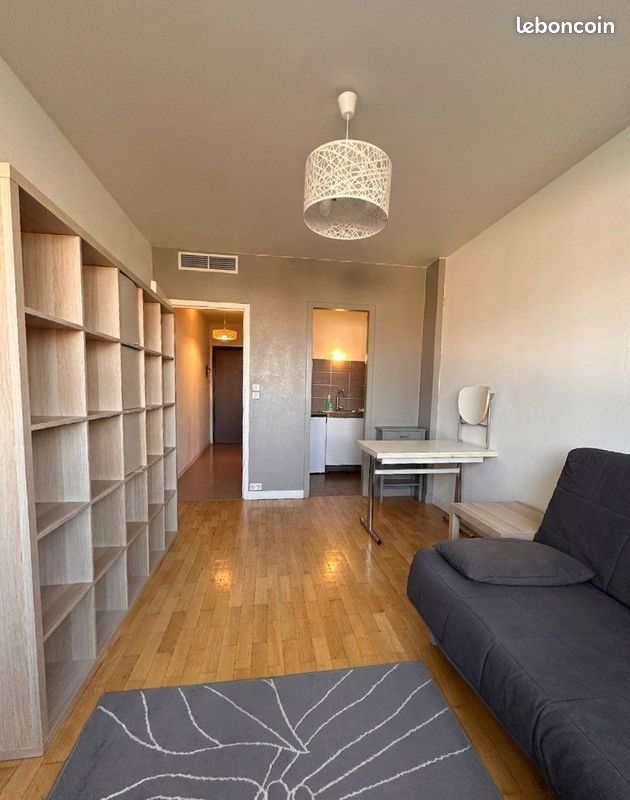 Appartement 1 pièce 24 m² · à Saint-Étienne · 24 m² · 390 €