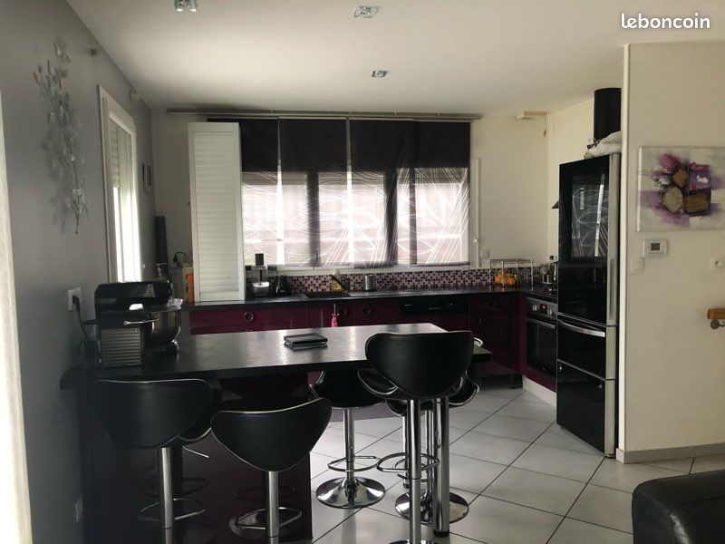 Maison 5 pièces 100 m² · à Vénissieux · 100 m² · 1 700 €/mois