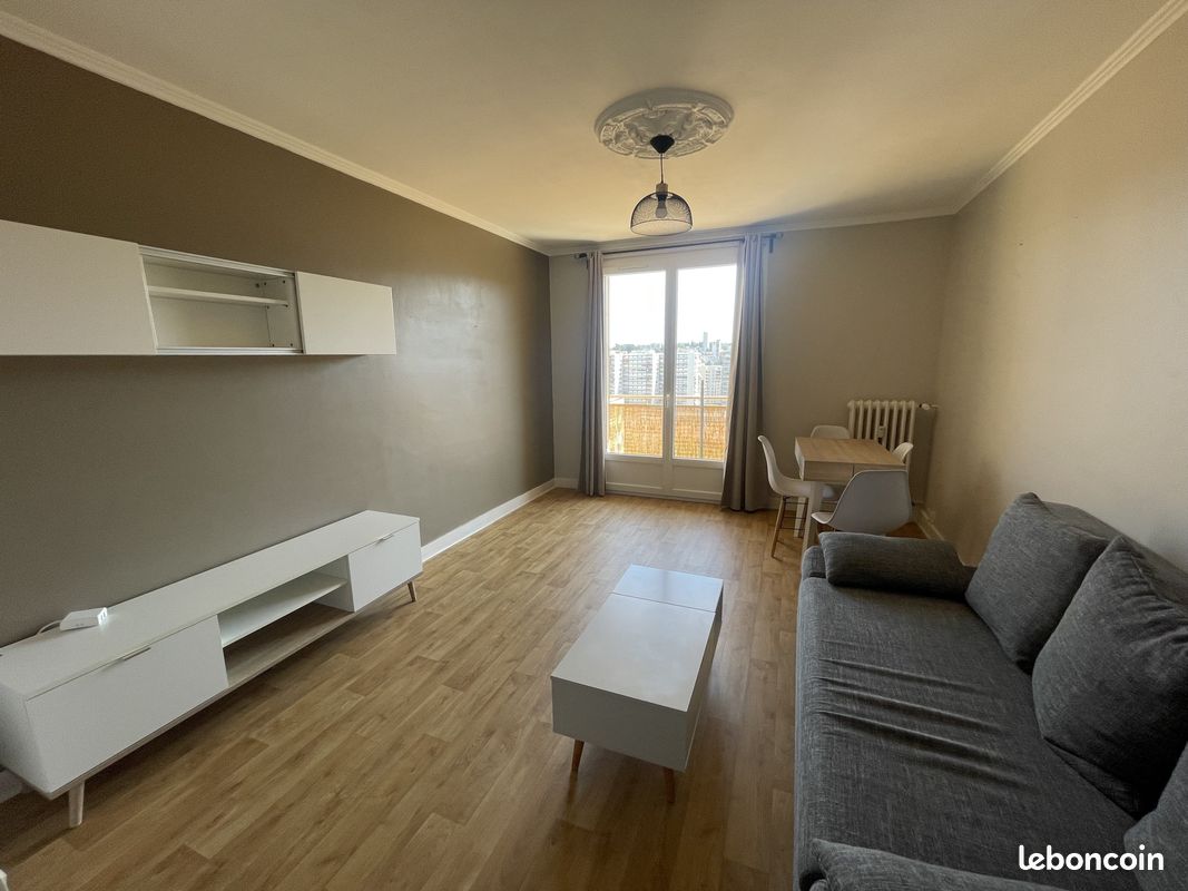 Appartement 4 pièces 53 m² · à Saint-Étienne · 53 m² · 650 €