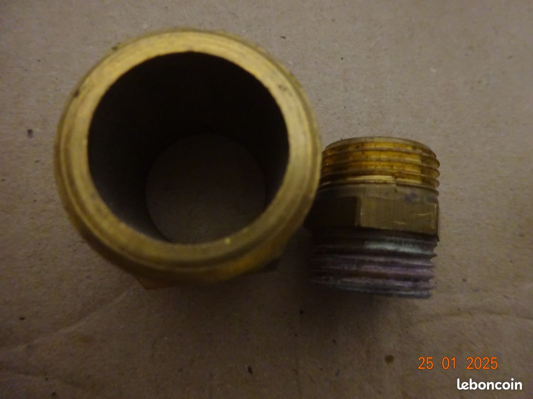 Divers raccords et écrous collet battu, en laiton (image 5)