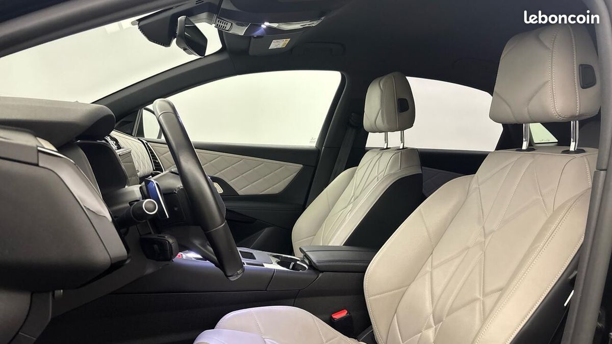 DS 7 Crossback E-TENSE 225 RIVOLI (image 12)