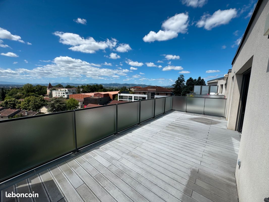 Appartement 3 pièces 76 m² · à Saint-Didier-au-Mont-d'Or · 76 m² · 1 820 €
