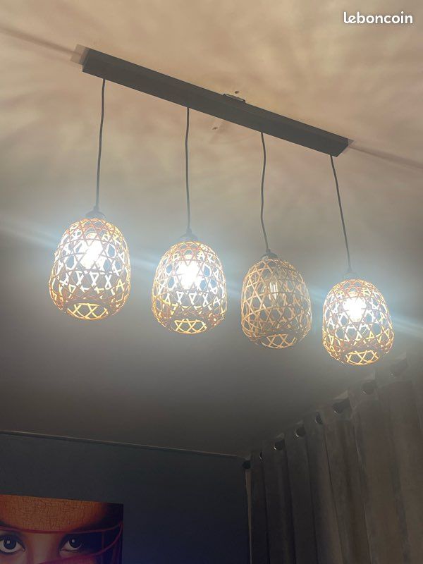 Lampadaire murale (image 1)
