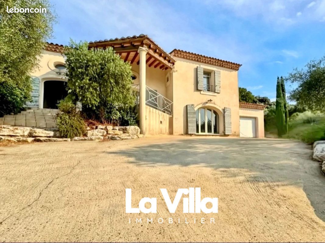 Maison 5 pièces 200 m² · à Bellegarde · 200 m² · 465 000 €
