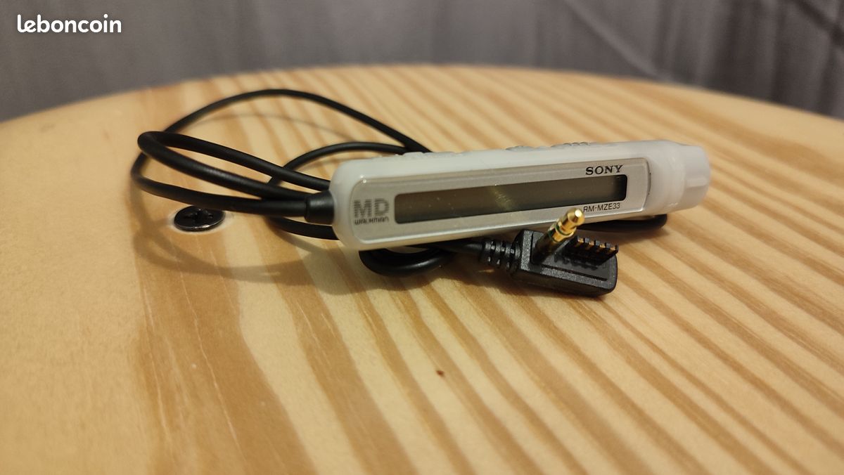 Lecteur MiniDisc Sony MZ-E33 Walkman - Argenté - Complet Et Fonctionnel